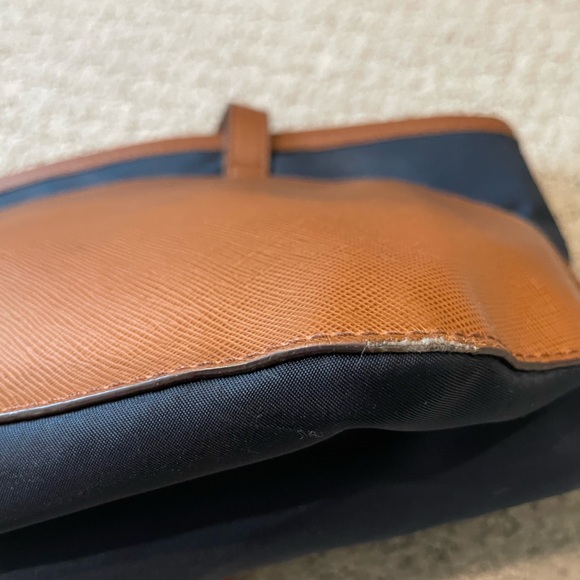 Michael Kors Kempton Small Tote in Navy - Picture 9 of 10